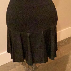Halogen pleated vegan leather skirt